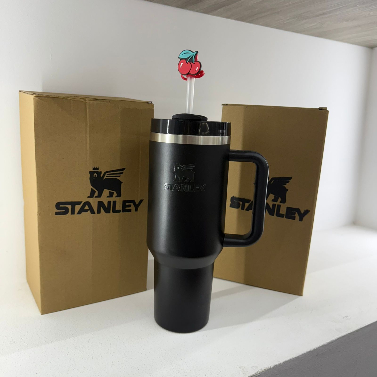 Vista 13 de TERMO STANLEY 40onz + PROTECCION - COLOR: FUCSIA